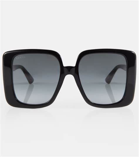 Oversized rectangular sunglasses in black injection 